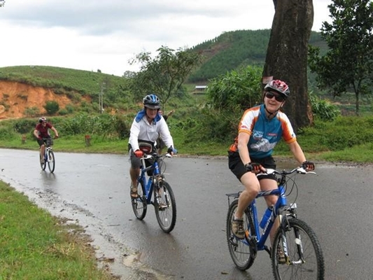 Cycling to Nha Trang city from Dalat (J/ADS/1/6)